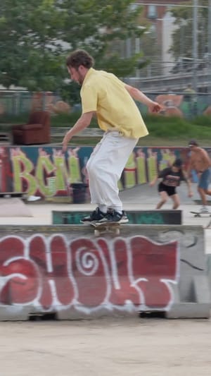 Some chill 🥵🏊🏻🌇